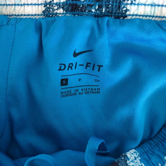 Nike Shorts - Picture 3 of 7